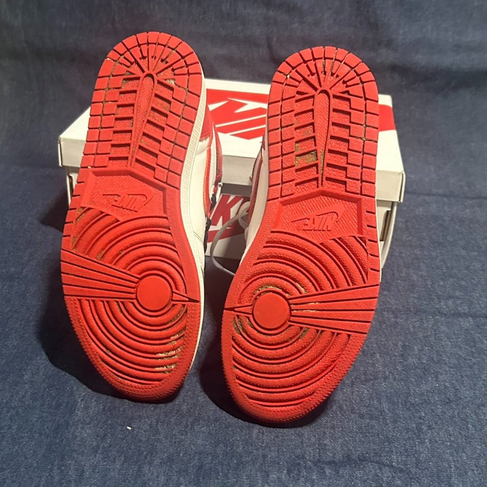 Heritage red air Jordan 1 - Picture 4 of 4